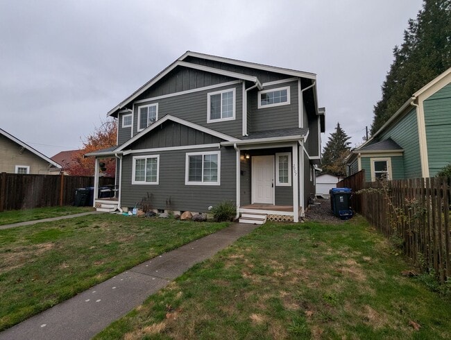 Building Photo - BishCarlson - 2907-2909 S 9th St Unit 2907