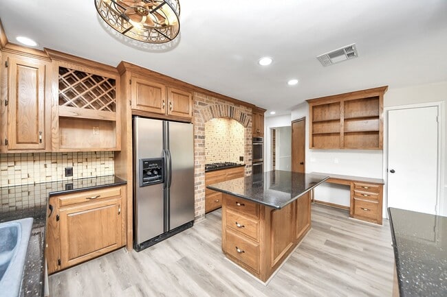 Photo - 3923 Cypress Lake Dr