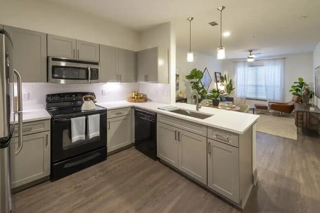 Building Photo - 3333 Weslayan St Unit 2259