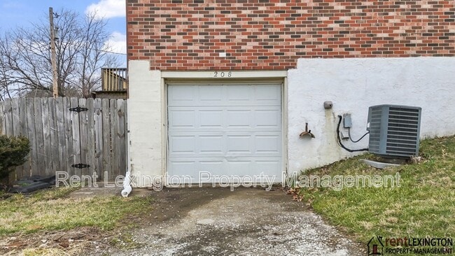 Photo - 208 Grayson Ct