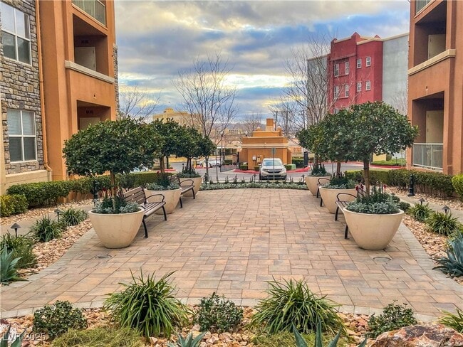 Photo - 38 E Serene Ave Unidad 402