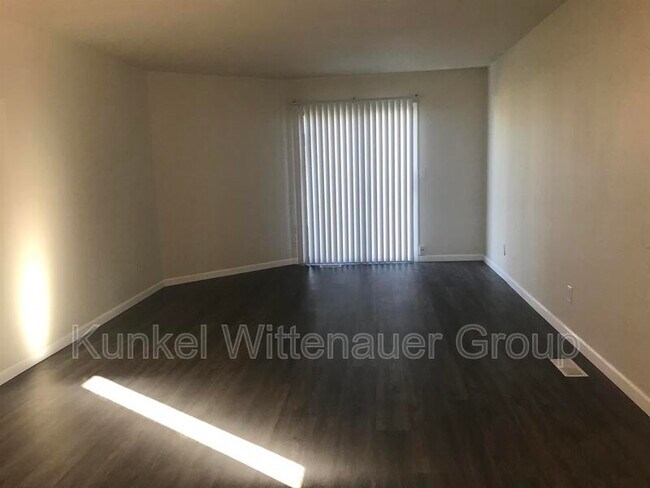 Photo - 19 Twin Oaks Dr