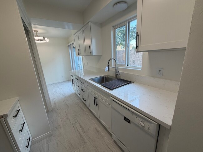 Photo - 728 Clay Ave Unit Apartment C
