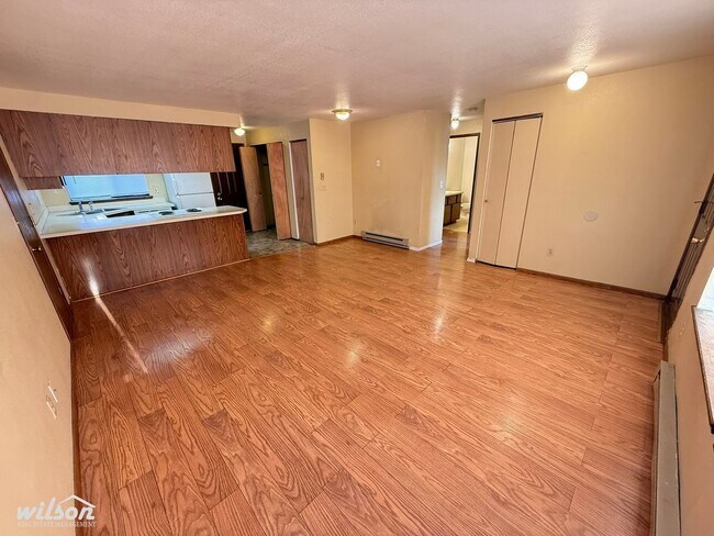 64 W Mead Ave Unidad B