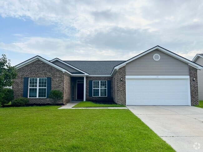 Building Photo - 3 Bedroom, 1 bath, with fenced in backyard... Rental