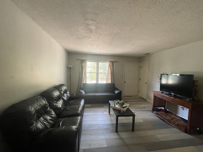 Building Photo - 121 Corban Ave SE Unit 2 Rental