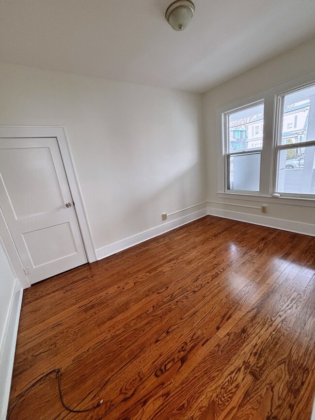 Photo - 201 Lillian Ave Unit 201 Lilian