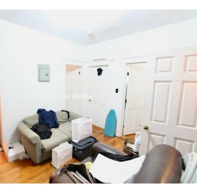 Photo - 11 Scottfield Rd Unit 3