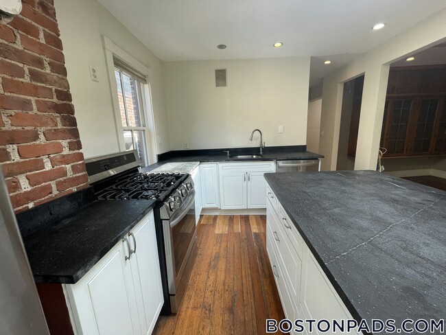 151 Highland St Unit 2