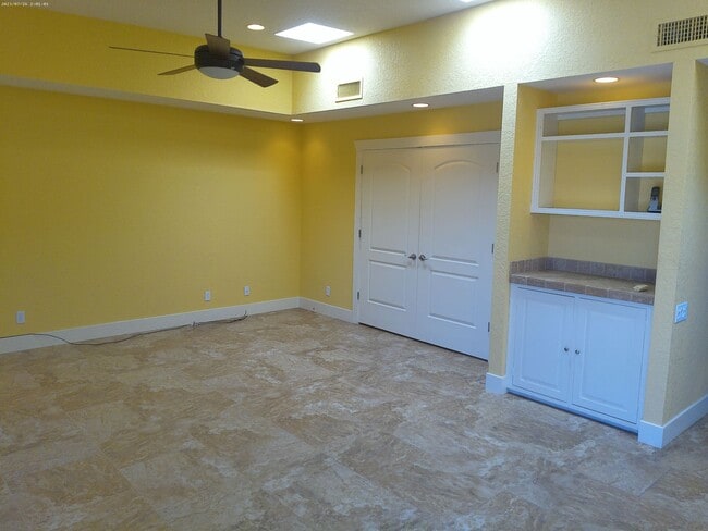 Photo - Charming Golf Course Condo for Rent – Residential Estates