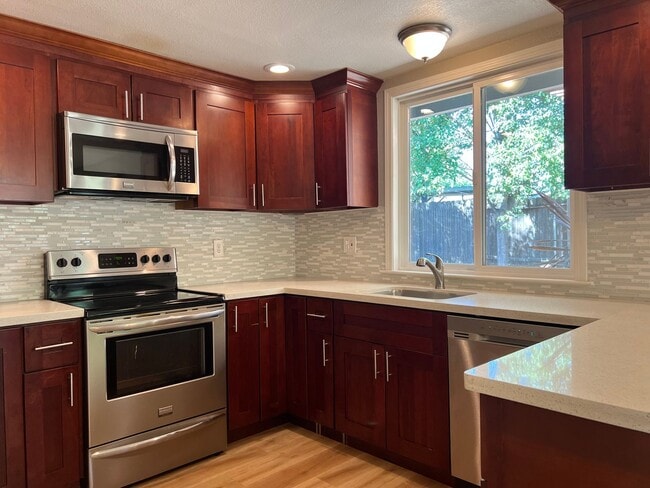 Photo - 3 Bedroom 2 Bathroom 2 Car Garage Home in Loomis