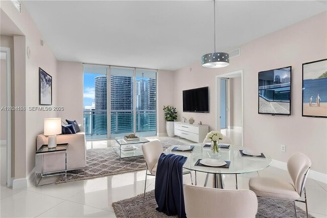 Photo - 951 Brickell Ave Unidad 3107