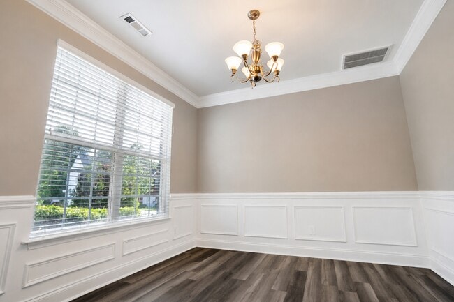Photo - 10132 Montrose Dr