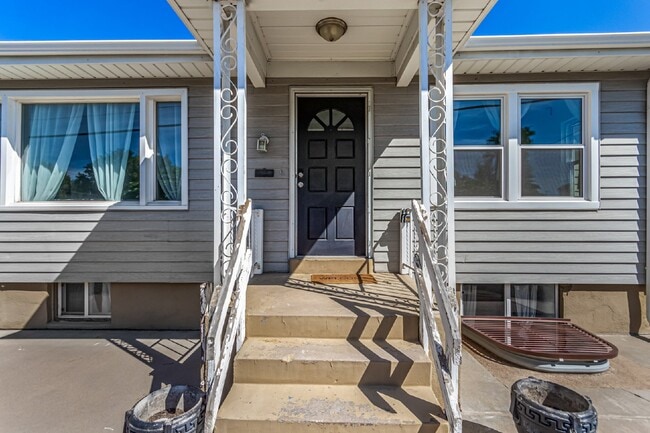 Photo - Lovely three bed / one bath home for rent Unit 1