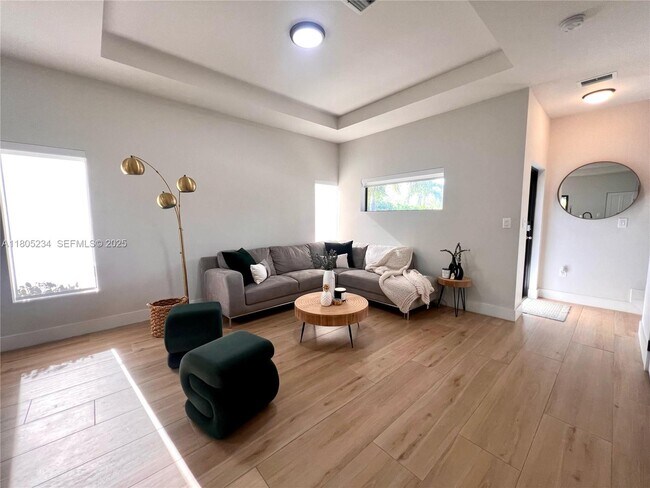 Photo - 8753 SW 34th St