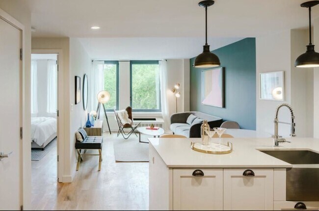 Photo - 409 Eastern Pkwy