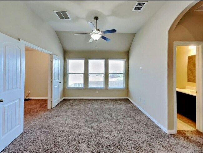 Photo - 1304 Jennings Ct