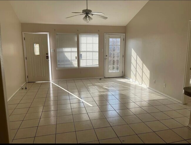 Photo - 3705 Joby St