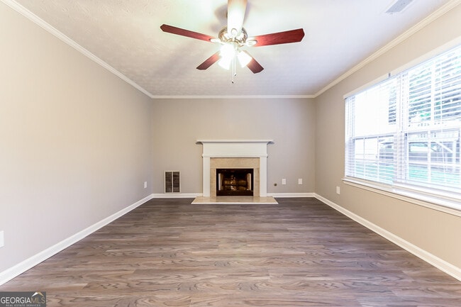 Photo - 2520 Lake Royale Dr