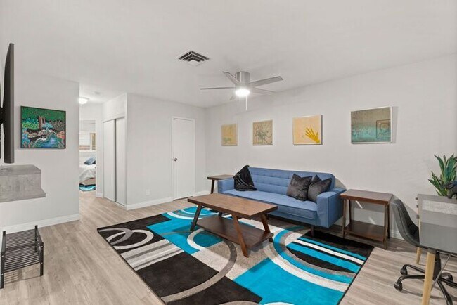 Photo - Updated 2-Bedroom Unit in Convenient Downtown Las Vegas Location