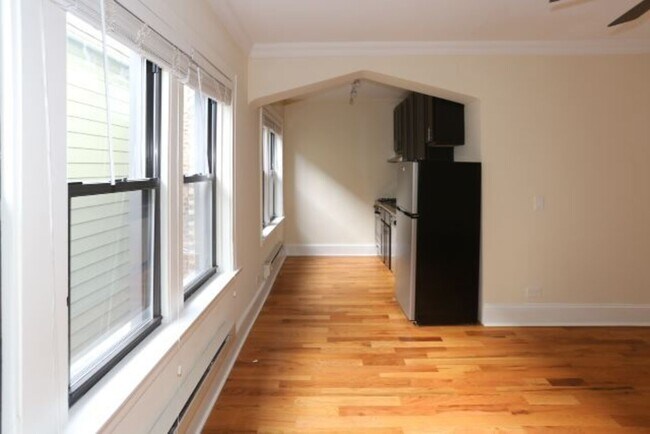 Photo - 4731 N Hermitage Ave Unidad J05W