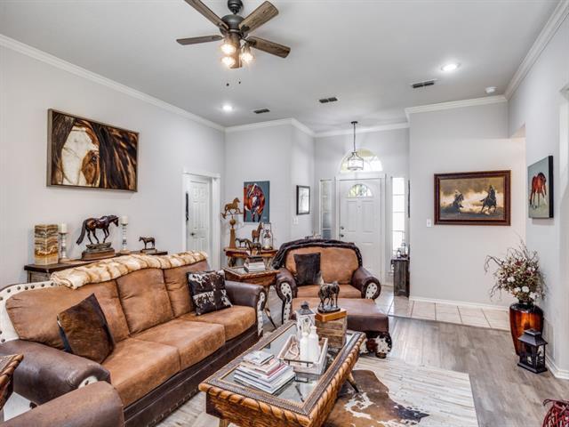 Photo - 701 E Liberty St