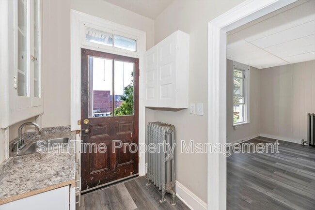 Photo - 220 Summit Ave Unit Apt 2R