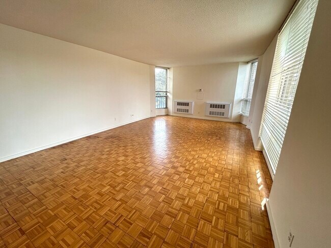 Photo - 33 Pond Ave Unidad 401