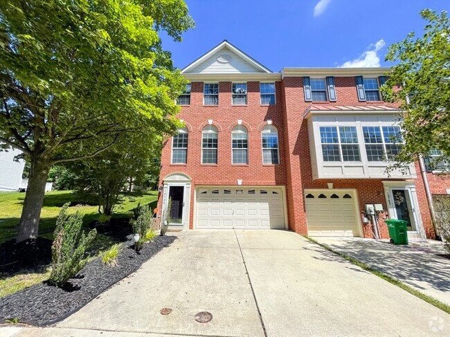 Building Photo - 10700 Heather Glen Way Rental