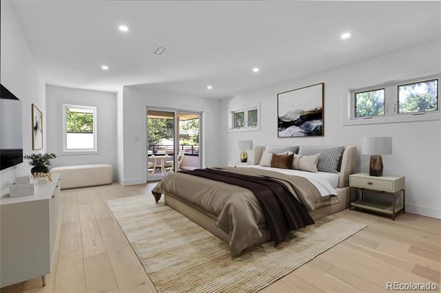 Photo - 300 S Franklin St