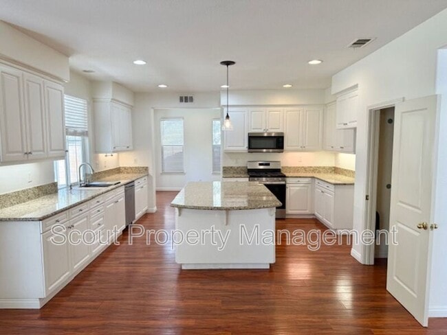 Photo - 39877 Worthington Pl