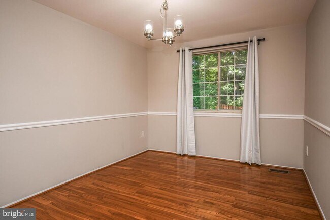 Photo - 10231 Millstream Dr