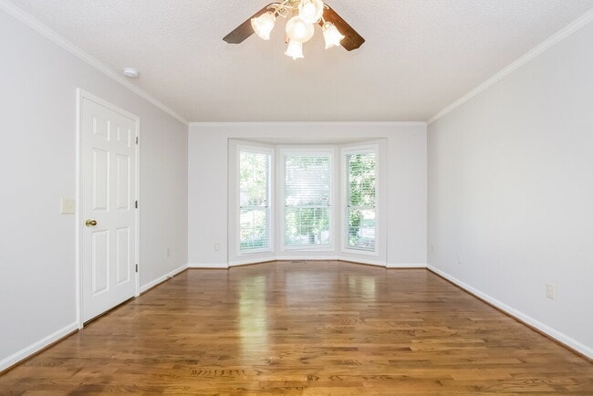 Photo - 6858 Creekwood Dr