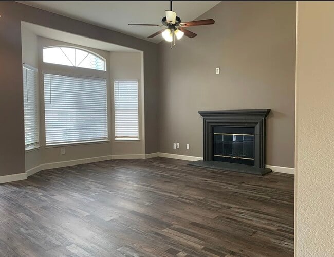 Photo - 1642 Prentiss Dr