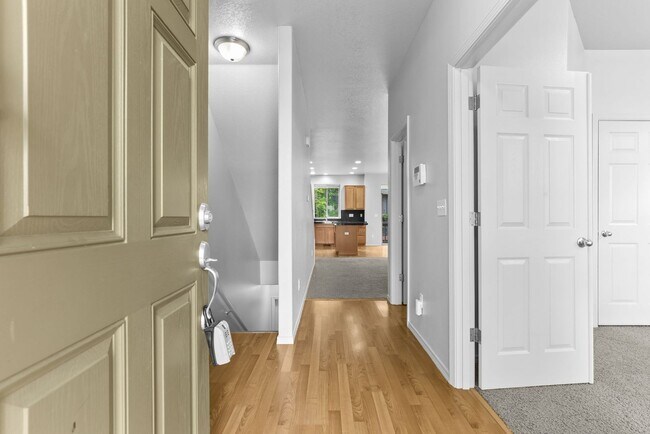 Photo - Available NOW Hillsboro End Unit Townhome ...