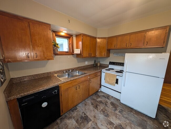 Building Photo - Chenango Courtyard Rental