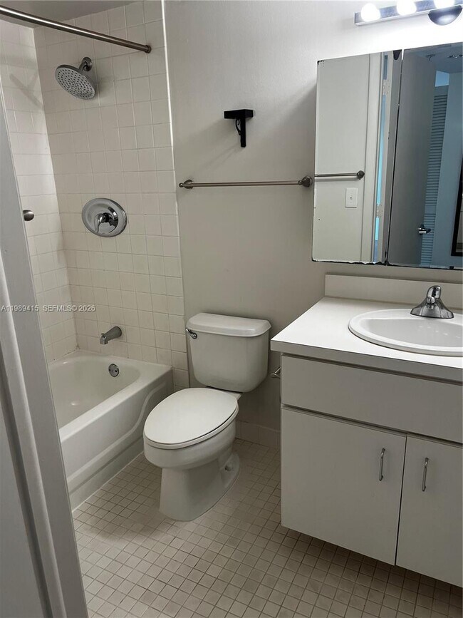 Photo - 5705 SW 72nd St Unidad 5705