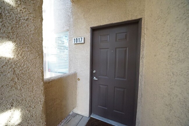 Photo - SHOWINGS AVAILABLE NOW Unit 1017