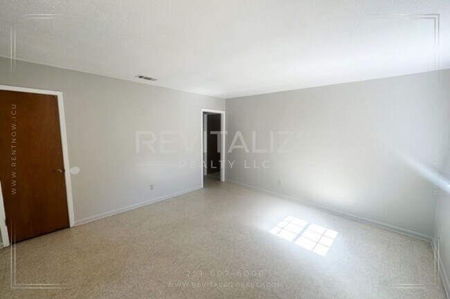 Photo - Spacious 3BD/2BA House Close to Schools!