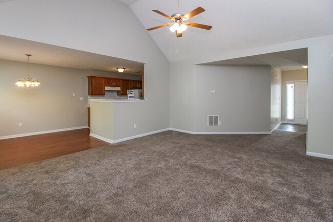 Photo - 142 St Ann Cir