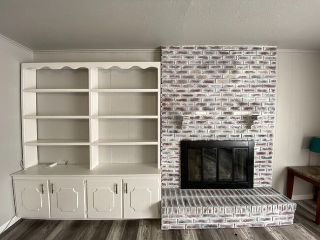 Photo - 4711 E 4th Pl