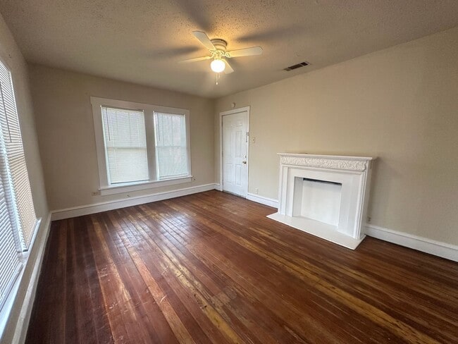 Photo - 2112 McKenzie Ave