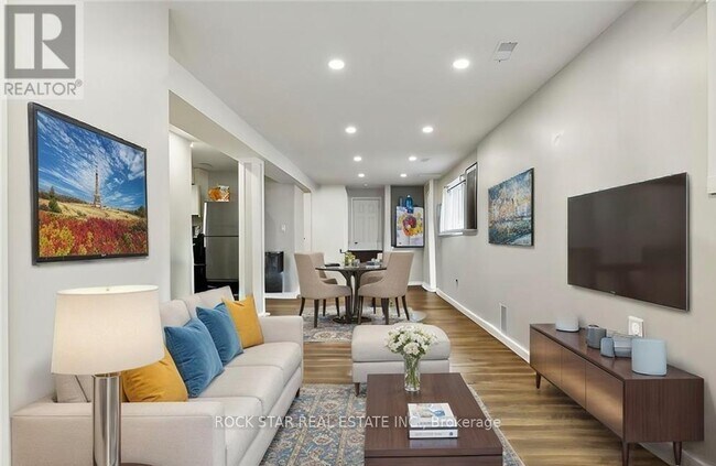 Photo - 203 Commercial St