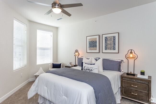 2BR, 2BA - 1089 SF