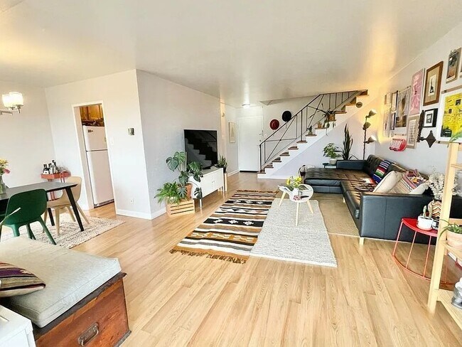 Photo - 301 N Beauregard St