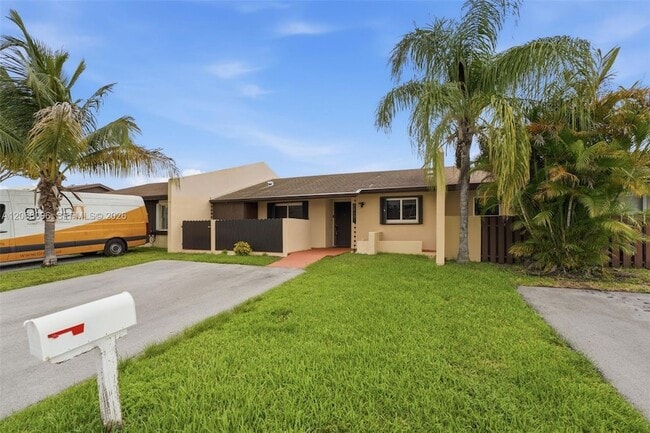 Photo - 11601 SW 123rd Ave