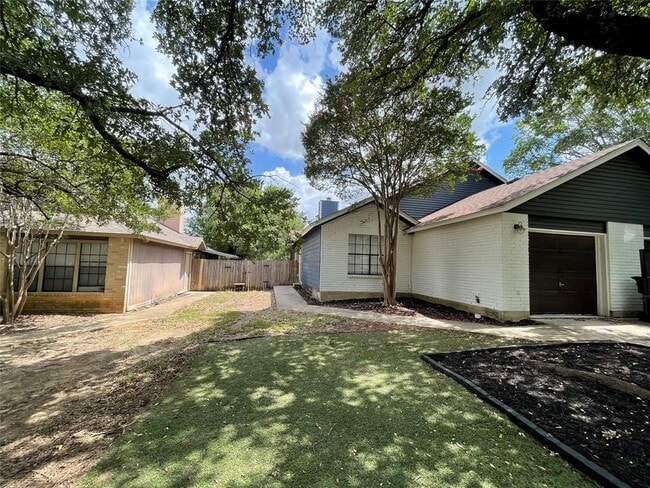 Photo - 2031 Redwing Way
