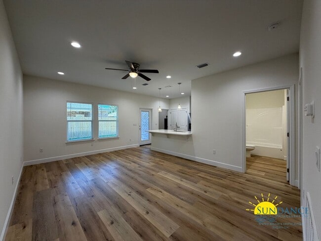 Photo - Beautiful 2 Bedroom Duplex in Fort Walton Beach near Beal Parkway!