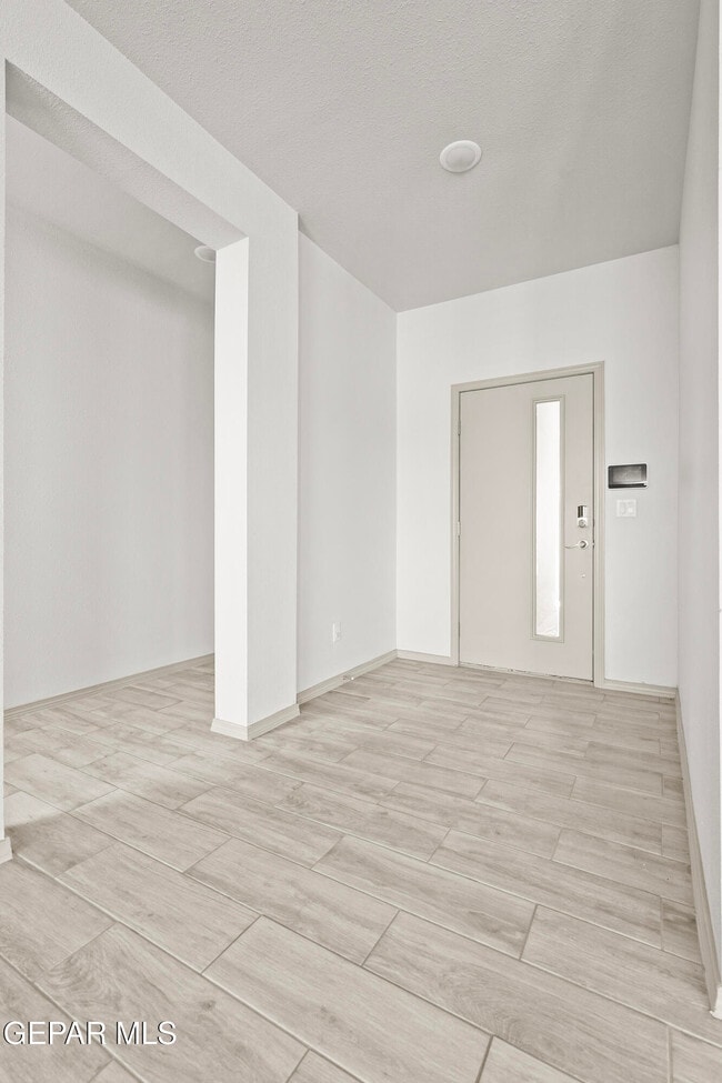 Photo - 12049 Hidden Gdns