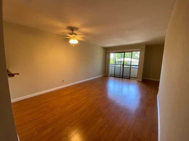 Building Photo - 1140 Winchester Ave